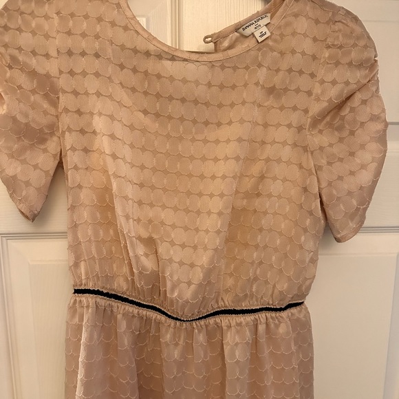 Banana Republic soft beige dress - Picture 2 of 3